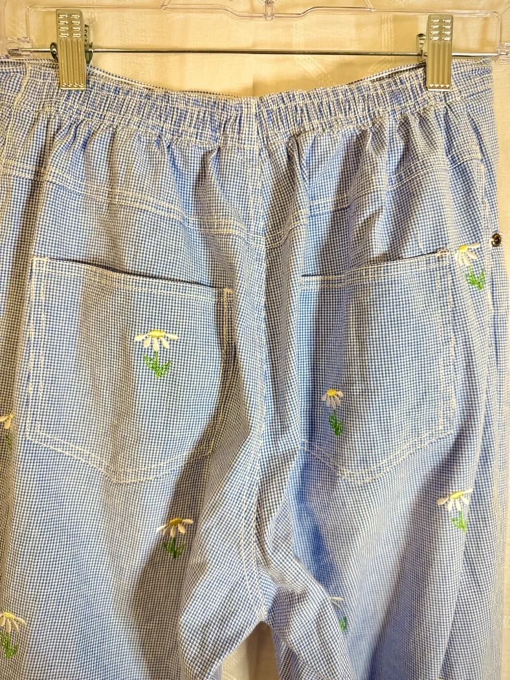 Quacker Factory Blue Gingham Daisy Embroidered Pants | Cottagecore Crop | M